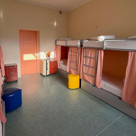 Demeevsky Hostel Kiev Buitenkant foto
