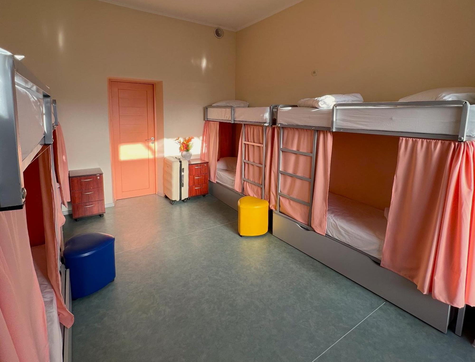 Demeevsky Hostel Kiev Buitenkant foto