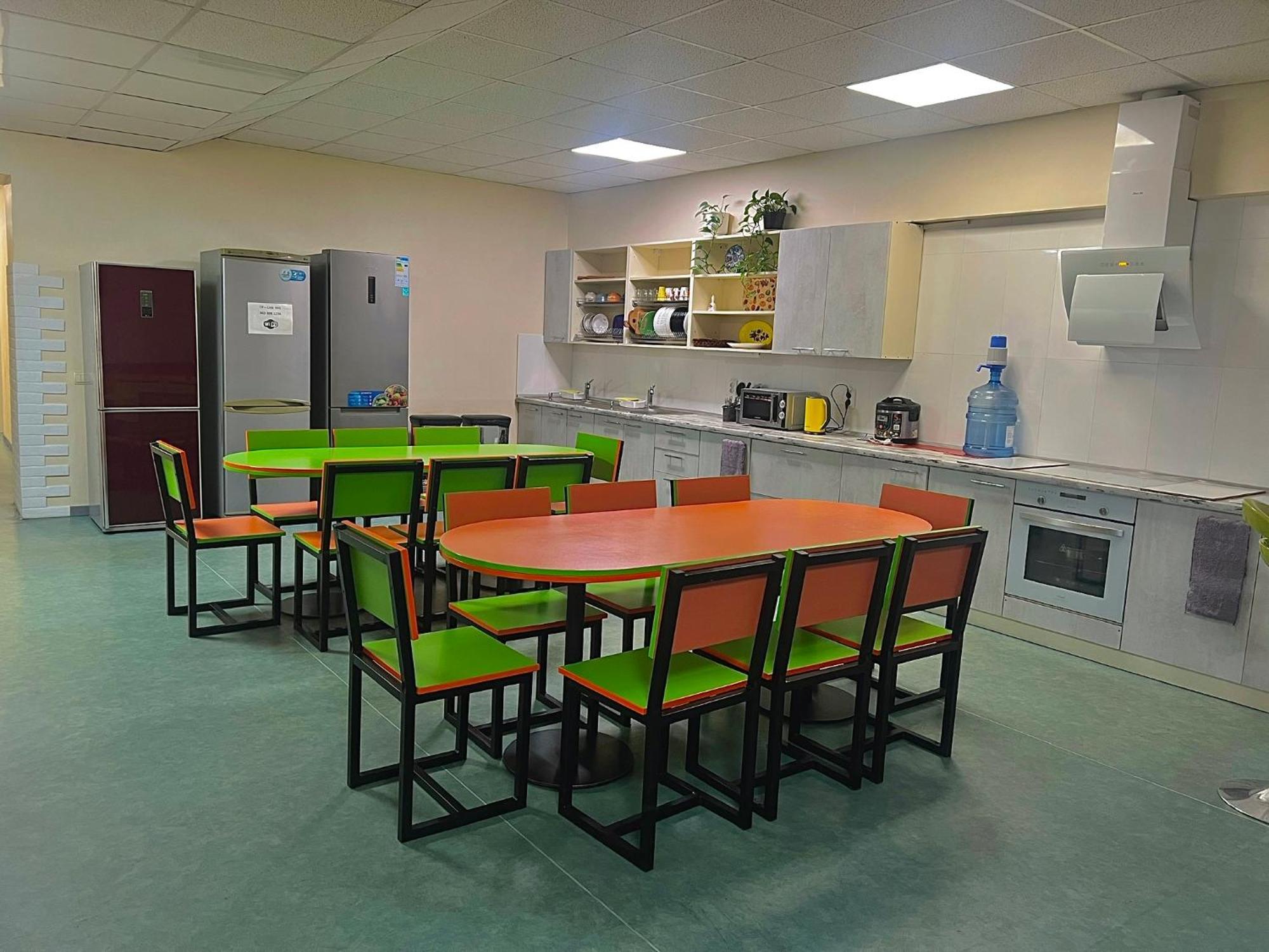 Demeevsky Hostel Kiev Buitenkant foto